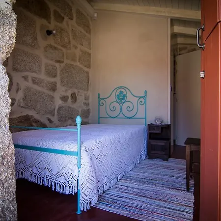 Casas Dos Avos Guest House Vale de Cambra Room photo