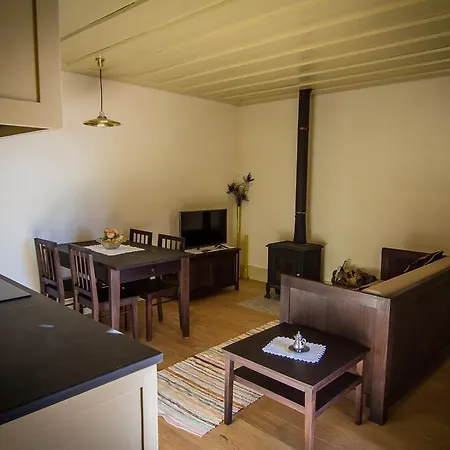 Casas Dos Avos Guest House Vale de Cambra Room photo