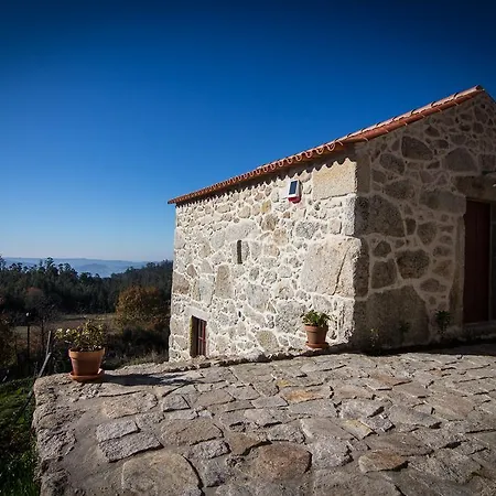 Casas Dos Avos Guest House Vale de Cambra Room photo