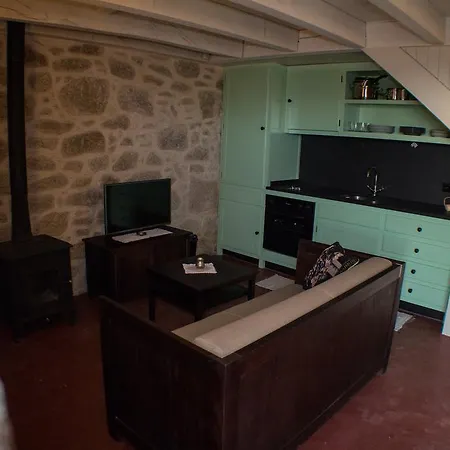 Casas Dos Avos Guest House Vale de Cambra Room photo